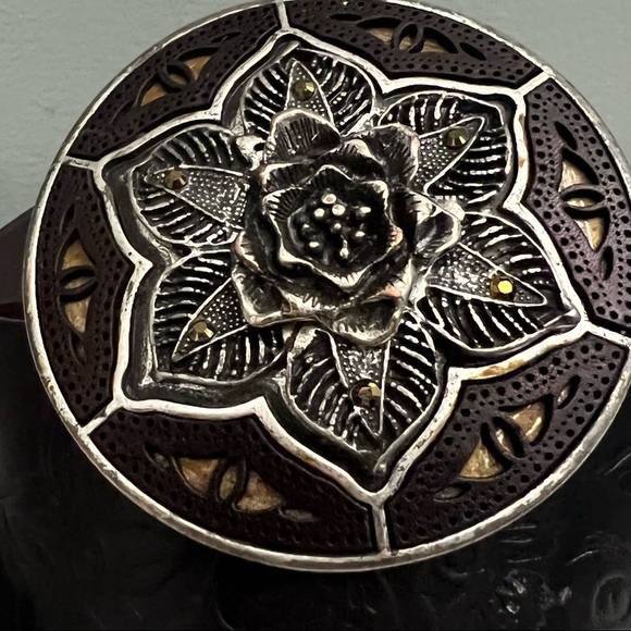 Richard Gampel Leather Floral Belt with Ibel Flower Buckle Size 32 main image 15